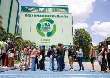 Vestibular e SIS da UEA: candidatos têm até quinta-feira (13) para se inscrever