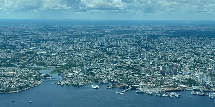 Amazonas ganha 31,8 km² de áreas urbanizadas entre 2019 e 2022; área equivale a 4,4 mil campos de futebol