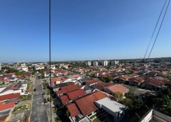 Qualidade do ar piora em Manaus nesta sexta (14); especialista aponta relação com incêndios