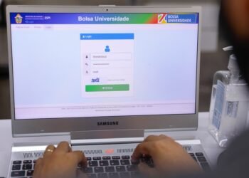 Bolsa Universidade abre inscrições para quase 20 mil bolsas em Manaus nesta segunda; veja como participar