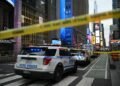 Mulher é baleada pela polícia após esfaquear duas pessoas em Nova York