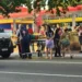 Acidente entre moto, carro e pedestre deixa pessoa ferida na Compensa, em Manaus