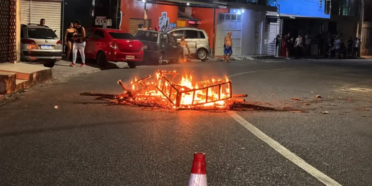 Âmbar Energia deixa moradores mais de 12 horas sem luz e causa revolta na zona Sul de Manaus