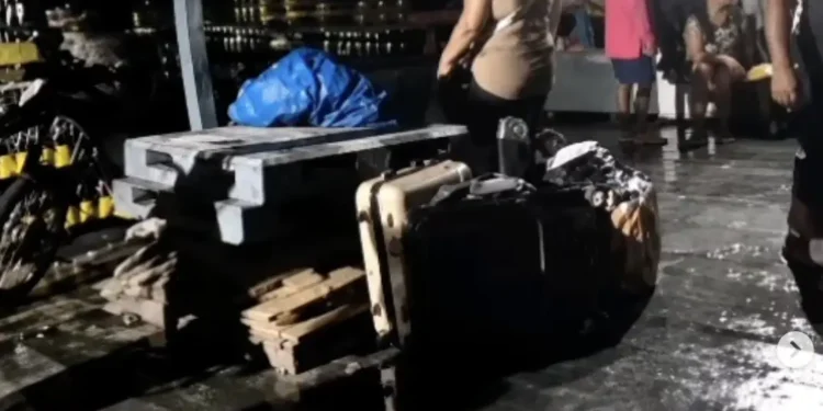 Embarcação com 250 passageiros afunda na região de Juruá no interior do Amazonas