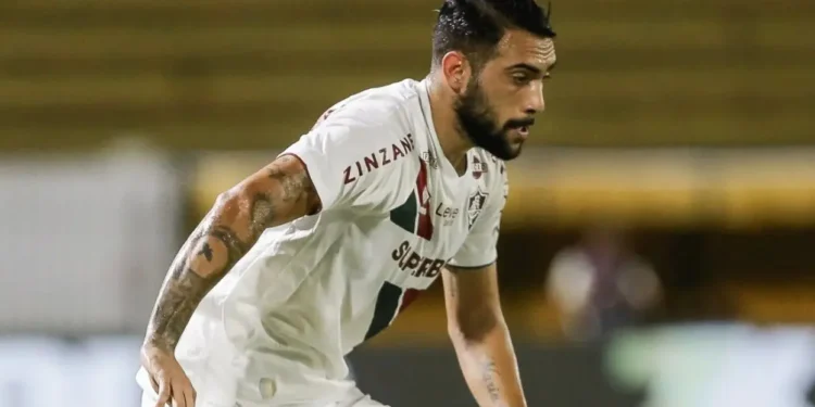 Classificação do Fluminense termina em confusão generalizada, agressão a jogador e invasão de campo na Libertadores