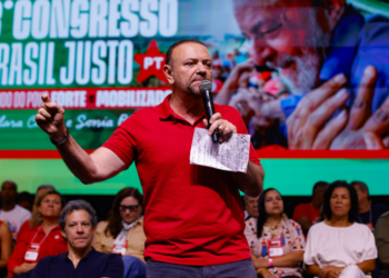 Presidente do PT defende apuração de ‘todas as denúncias’ contra ministros do STF