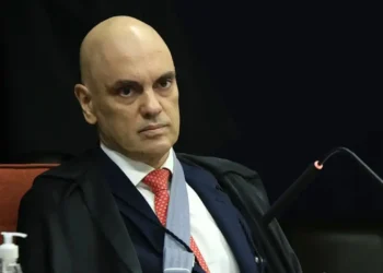 Moraes cancela pronunciamento no STF e mantém silêncio em meio à crise do caso Master