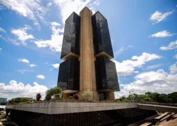 Copom alerta para risco da política fiscal do governo desde janeiro