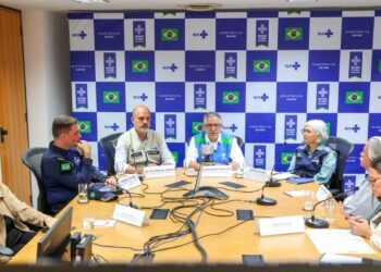 Seca na Bacia Amazônica: Ministério da Saúde anuncia base regional em Manaus