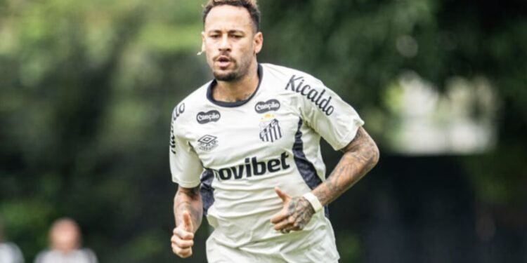 Neymar volta a treinar no Santos após lesão, mas ainda não trabalha com bola