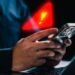 Golpes digitais jogam com medo e urgência para fazer vítimas agirem sem pensar