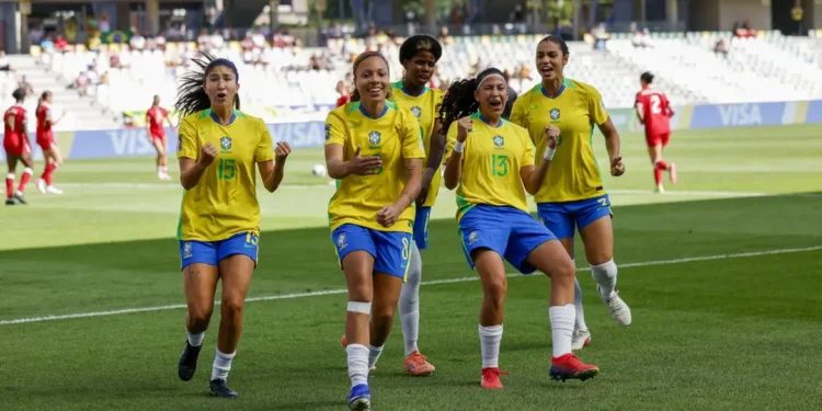Seleção feminina vence Canadá e avança às oitavas do Mundial Sub-20