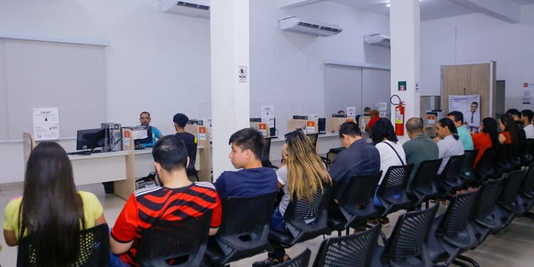 EMPREGO: Sine Manaus oferta 889 vagas nesta sexta-feira