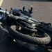 Colisão entre duas motos deixa homem ferido e complica trânsito na Avenida das Flores, em Manaus