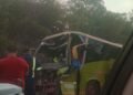 Batida entre ônibus e carreta provoca congestionamento de quilômetros na BR-174, em Manaus