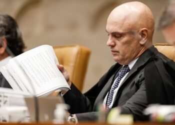 STF julga hoje se Moraes deve ser investigado no caso Master; entenda