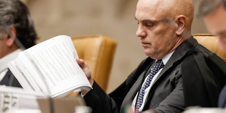 STF julga hoje se Moraes deve ser investigado no caso Master; entenda