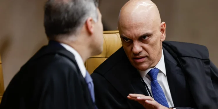Exclusivo: Moraes e Mendonça batem boca e quase chegam às vias de fato no STF