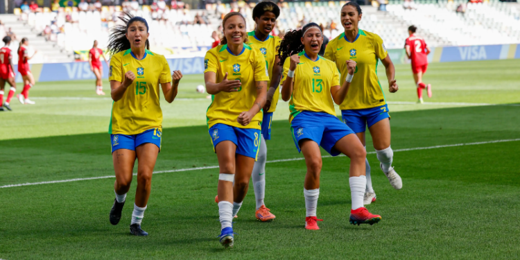 Brasil enfrenta Inglaterra pela Copa do Mundo Feminina Sub-20