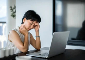 Menopausa precoce está ligada a uma memória pior e Alzheimer mais cedo