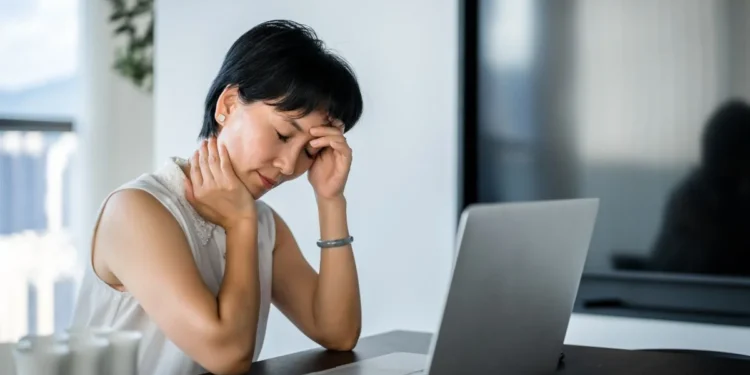 Menopausa precoce está ligada a uma memória pior e Alzheimer mais cedo