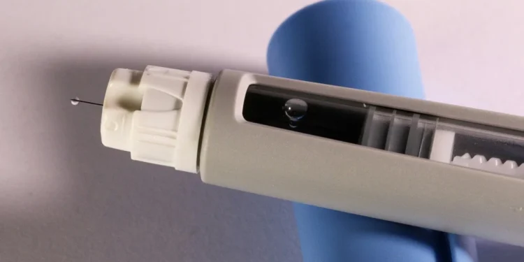 Anvisa investiga casos de doença ocular após uso de canetas emagrecedoras