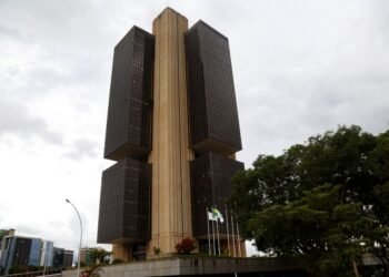 BC reduz taxa de juros a 13,75% ao ano