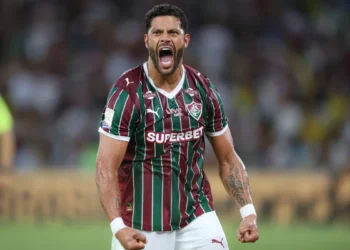No Fluminense, Hulk comemora vitória do Atlético-MG na Copa do Brasil