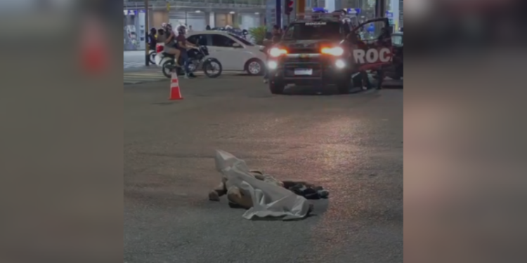 Perseguição policial termina em colisão e deixa um morto e outro gravemente ferido em Manaus