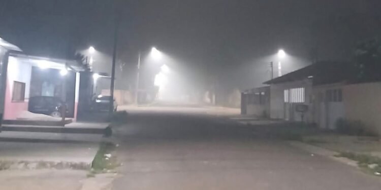 Fumaça encobre Maués após incêndios atingirem vegetação, lixão e madeireira