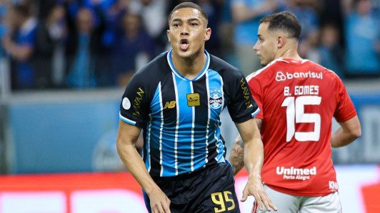 Grêmio faz três no Inter, despacha o rival e avança na Copa do Brasil