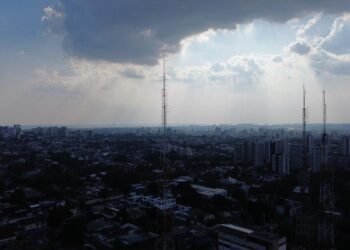 Amazonas lidera focos de calor no país em setembro