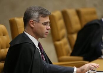 Mendonça levanta sigilo de quase 40 processos no STF