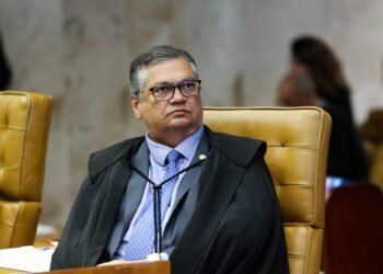 Dino tira sigilo de apuração sobre emendas no filme de Bolsonaro