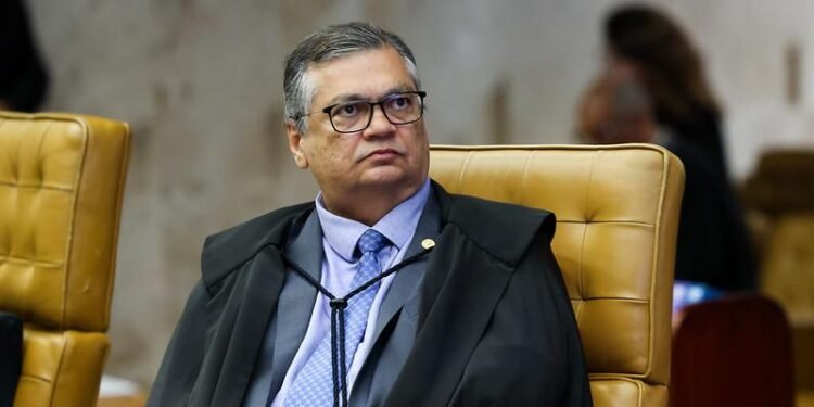 Dino tira sigilo de apuração sobre emendas no filme de Bolsonaro
