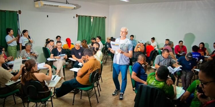 Nove municípios do Amazonas participam de formação sobre gestão cultural em Tefé