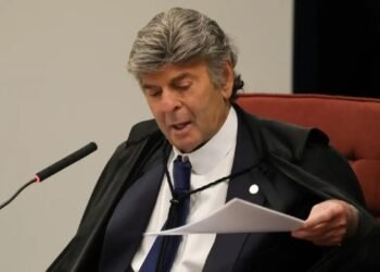 Fux vai relatar ação sobre idas da esposa de Moraes ao Senado