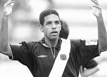 Zagueiro campeão da Libertadores pelo Vasco morre aos 49 anos