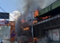 Incêndio atinge antigo prédio do Banco da Amazônia próximo ao Colégio Militar, em Manaus