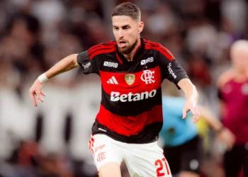 Jorginho assume culpa por expulsão e celebra classificação do Flamengo