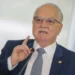 Fachin manda Mendonça tirar sigilo total do Caso Master em 24h