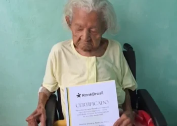 Mulher é reconhecida como a mais velha do Brasil aos 121 anos