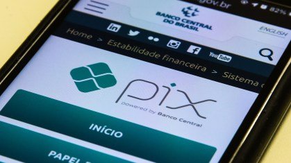 Pix responde por mais de 98% de transações de empresas, diz estudo