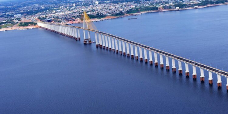 Rio Negro recua 2,5 metros em setembro e vazante acelera em Manaus