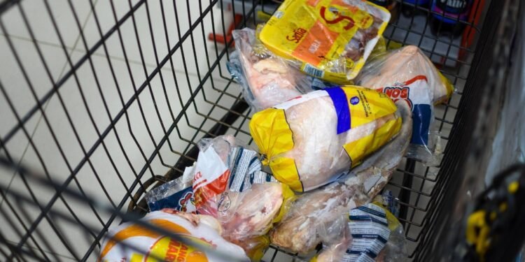 Justiça condena supermercado em R$ 1,3 milhão por vender produtos vencidos
