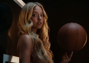Campanha com Sydney Sweeney provoca reação de atletas e reacende debate sobre imagem das mulheres no esporte