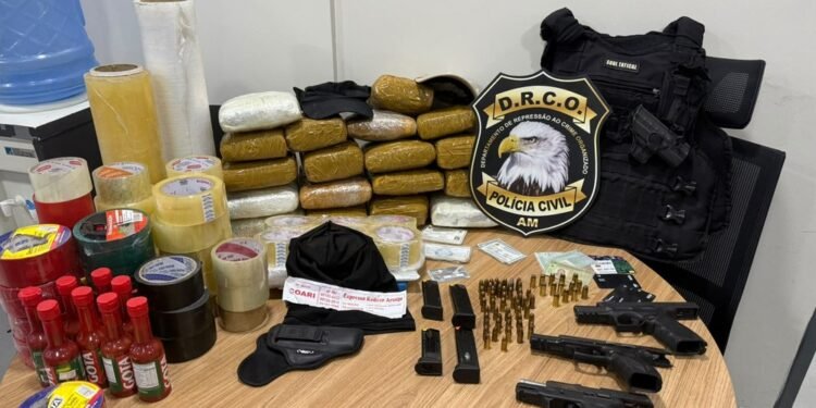 Três PMs são presos no porto de Manaus suspeitos de tentar ficar com carga de drogas