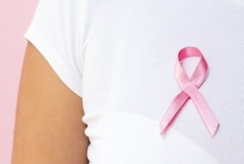 3 em cada 10 brasileiras não sabem como se prevenir contra o câncer de mama