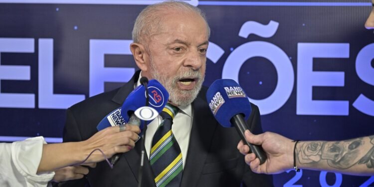 Como Lula e onde virou 2,2 milhões de votos de desvantagem e venceu Flávio no 2º turno