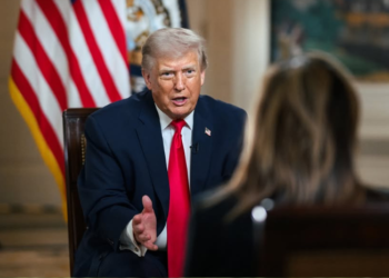 Trump coloca eleições brasileiras sob suspeita, mas surpreende ao elogiar Lula: “Me dou bem com ele”